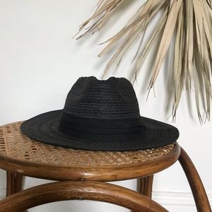 Black straw hat